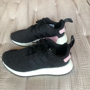 Adidas women’s running shoe size 7